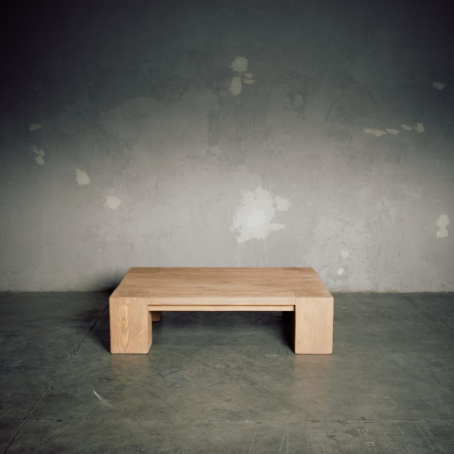 Mesa De Centro Macizo