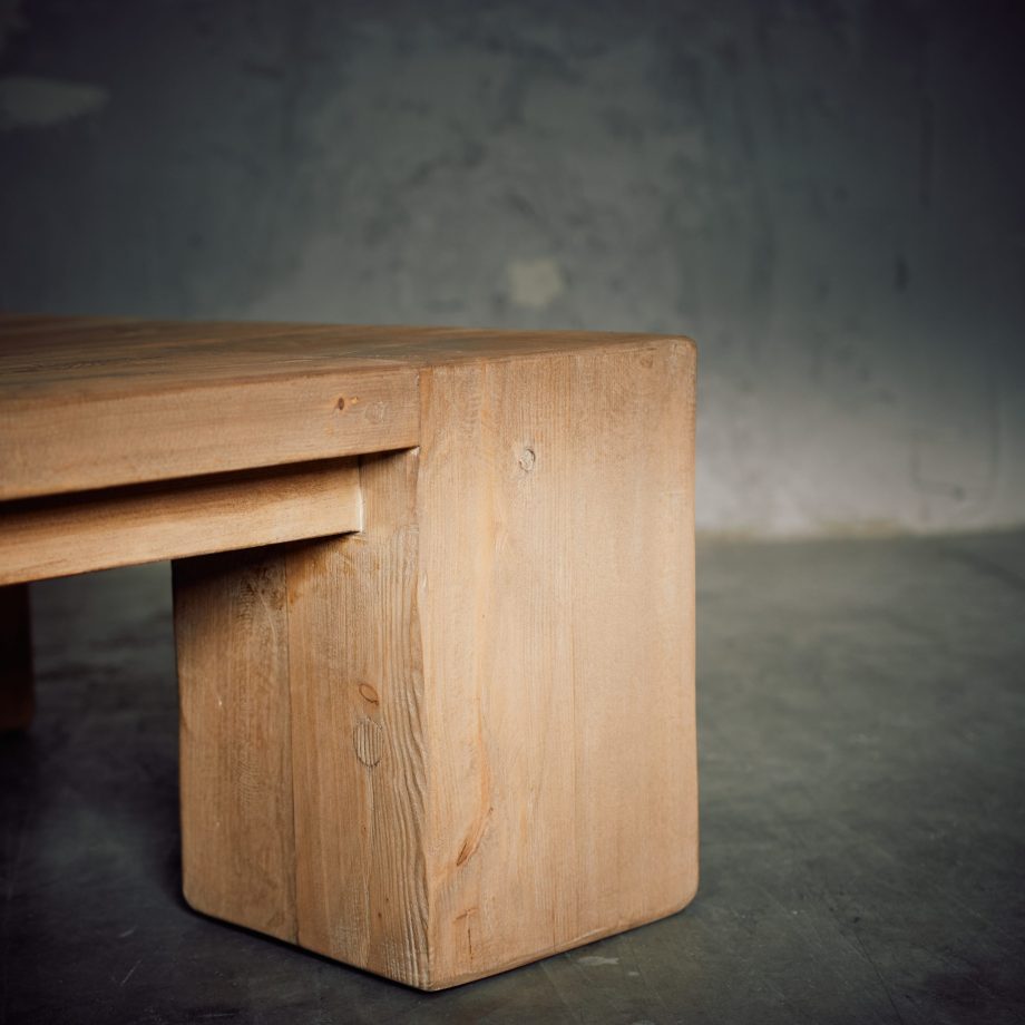 Mesa De Centro Macizo