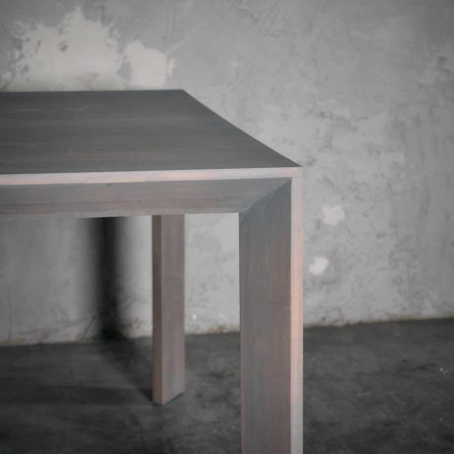 Mesa Diagonales 220 gris claro liso